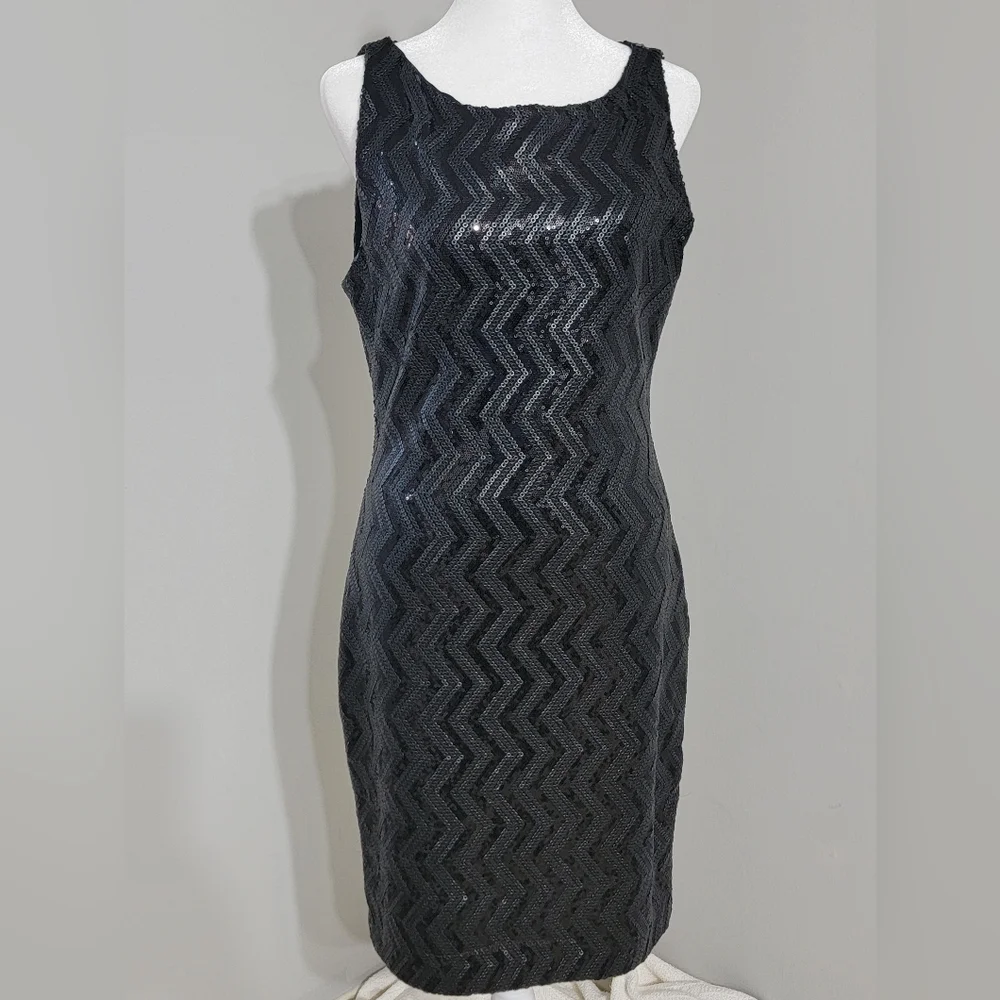 Alice +Olivia Black Sequin Chevron Dress w/Back Detail Women's Sz 8 - Picture 2 of 14